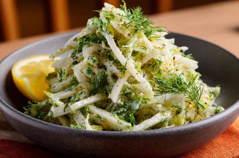 Frischer Dill-Krautsalat