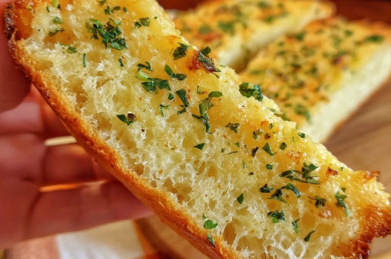 Hausgemachtes Knoblauchbrot