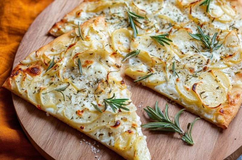 Herzhafte Kartoffel-Rosmarin-Pizza