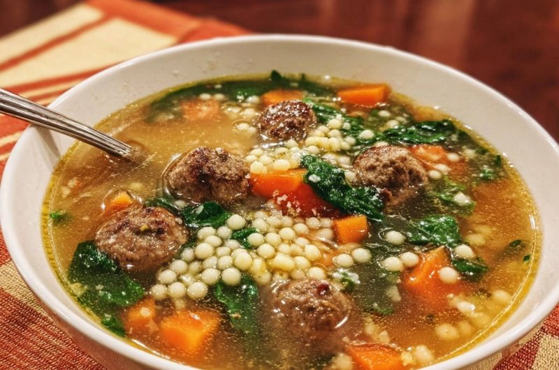 Herzhafte Fleischbällchen-Suppe