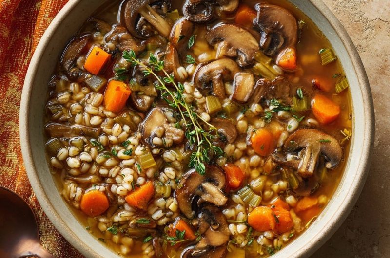 Herzhafte Pilz-Gersten-Suppe