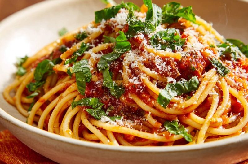 Klassische Spaghetti al Pomodoro