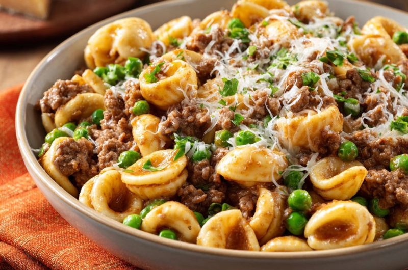 Orecchiette mit Hackfleisch und Erbsen