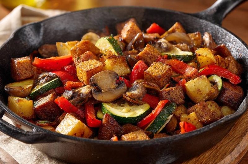 Knuspriger Tofu-Gemüse-Hash