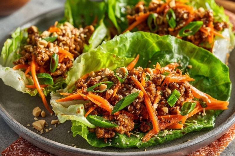 Asiatische Hackfleisch-Salat-Wraps (Nie wieder klumpiges Hack!)