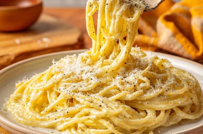 Cremige Cacio e Pepe (Nie wieder klumpiger Käse!)