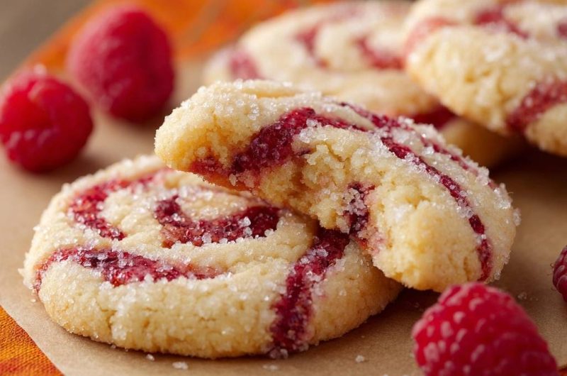 Himbeer-Spiralplätzchen