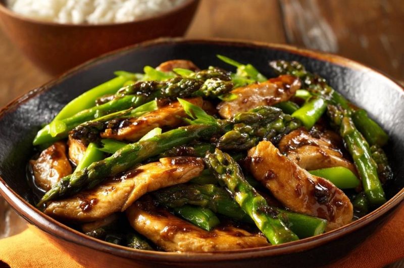 Hähnchen-Spargel-Pfanne à la Asia