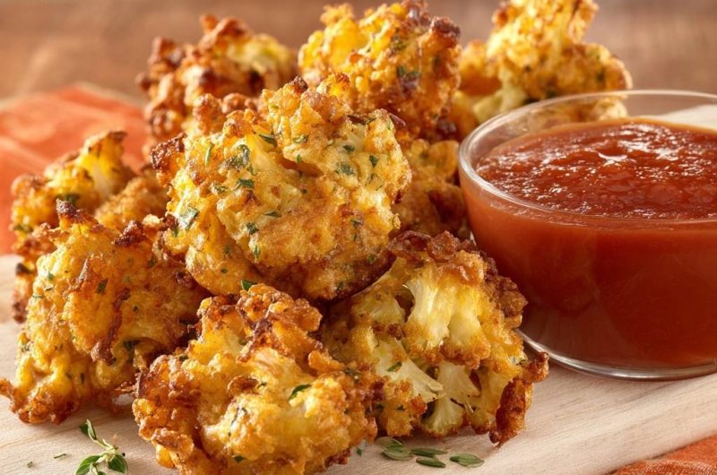 Goldene Blumenkohl-Bites