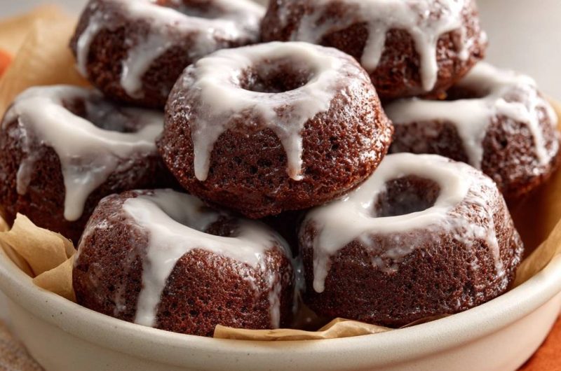 Saftige Schokoladen-Mini-Gugelhupfe