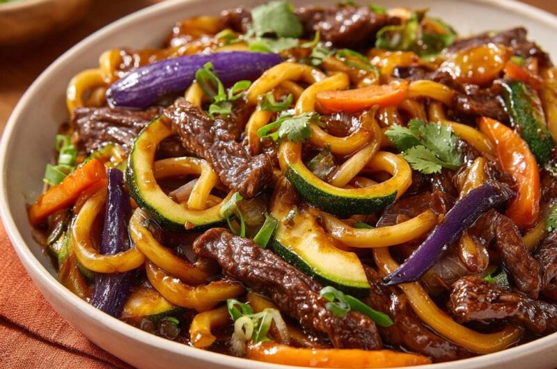 Rindfleisch-Udon-Pfanne