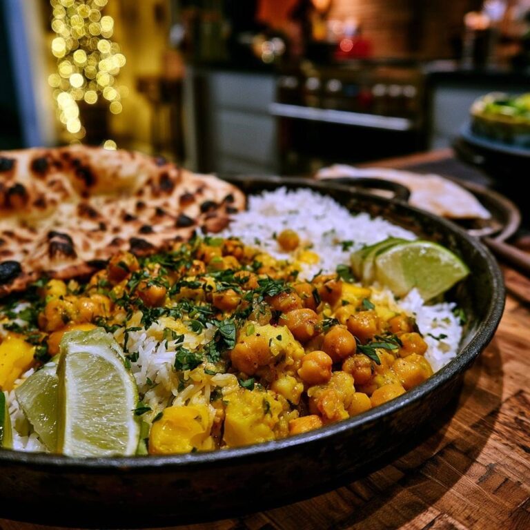 Aromatisches Kichererbsen-Kartoffel-Curry mit Basmati