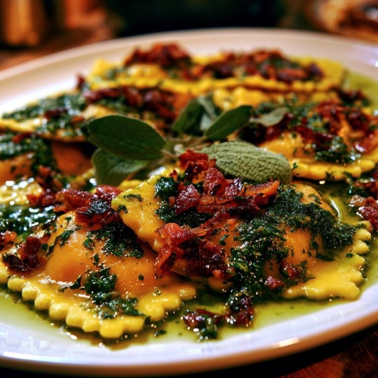 Kürbis-Ravioli mit Salbei-Pesto und Bacon: Das beste Rezept
