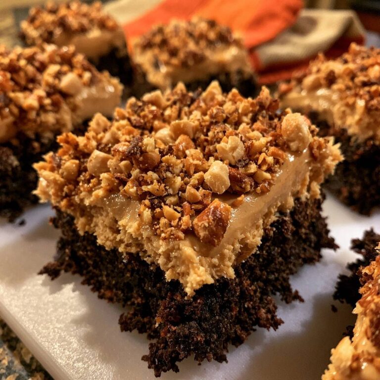 Saftige Schoko-Erdnuss-Schnitten: Rezept gegen Zusammenfallen